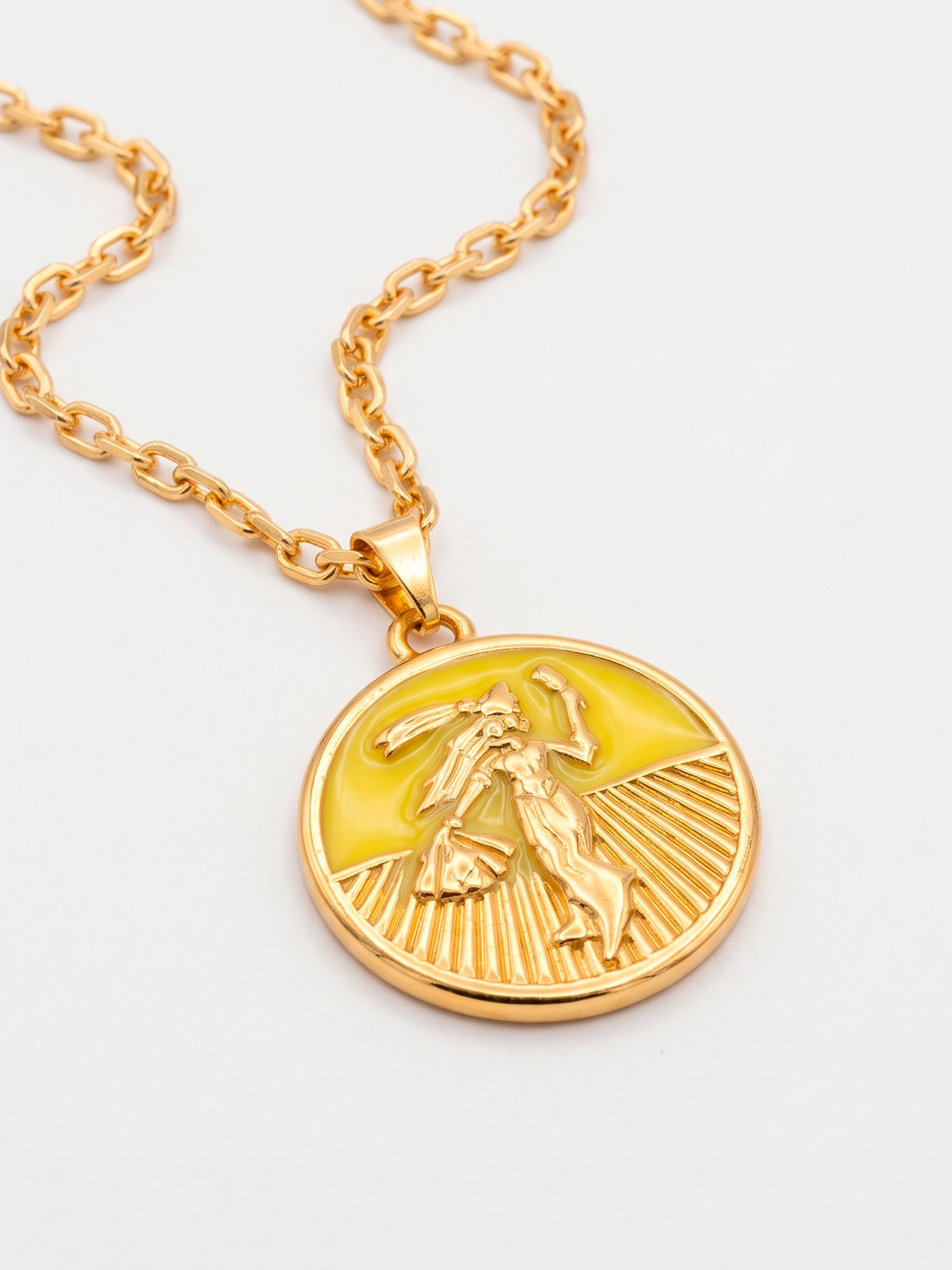 Corrente medalha Oxum amarelo - cadeado - banhado a ouro 18k - detalhe