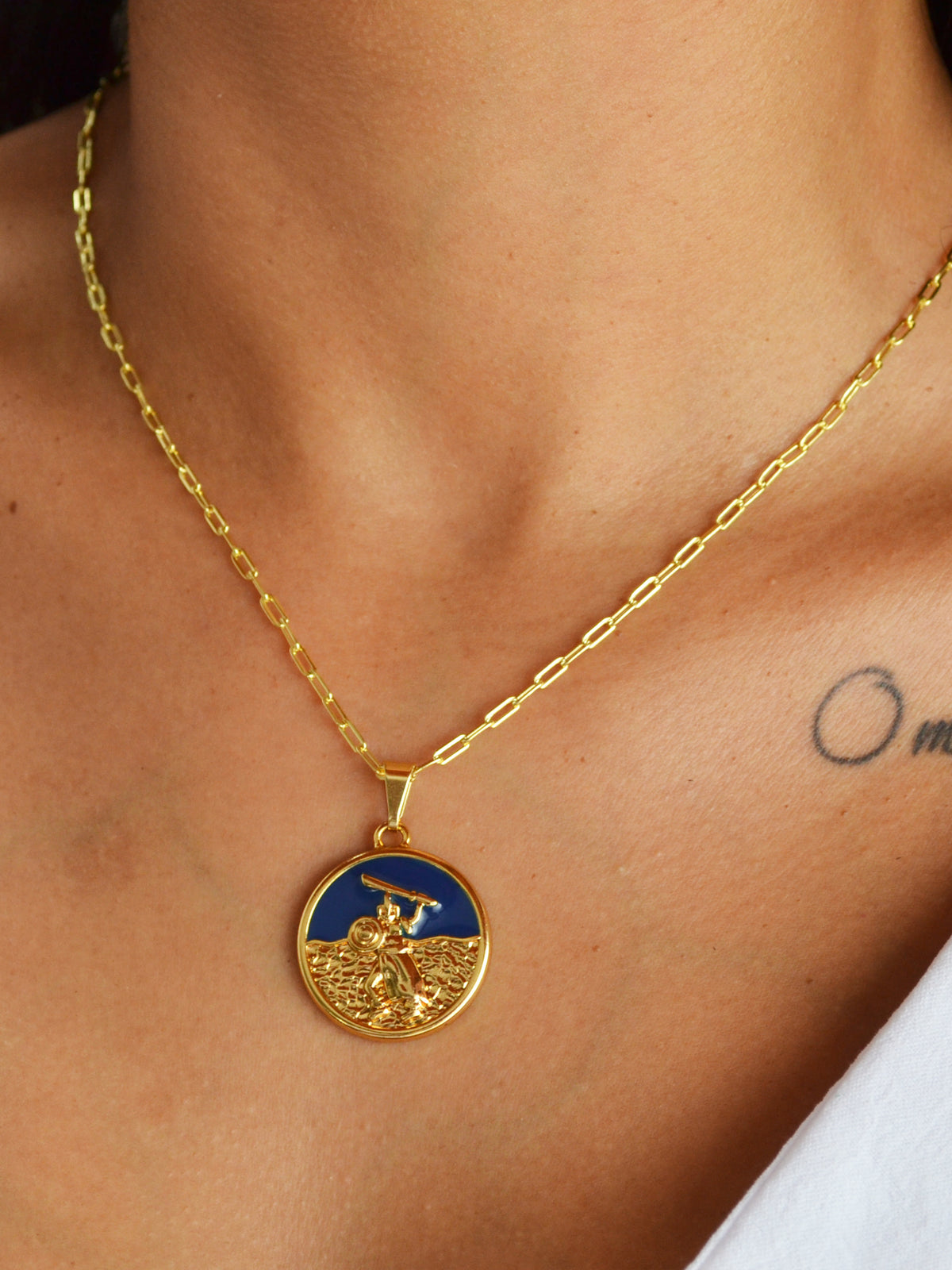 Corrente medalha Ogum azul - elo longo - banhado a ouro 18k - foto 3