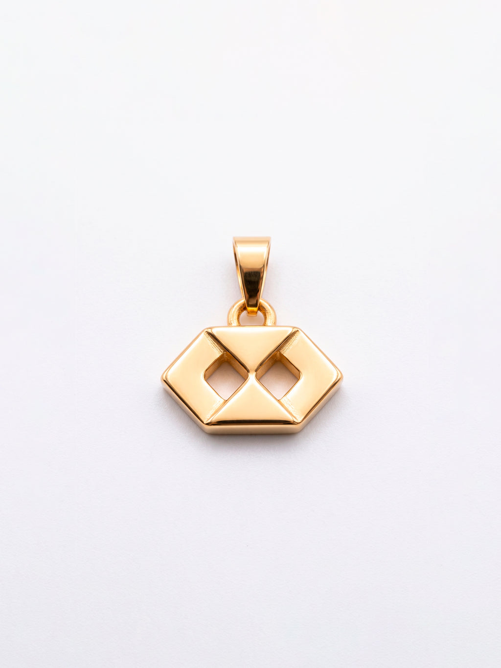 Pingente administração 1,6 x 1,2 cm - banhado a ouro 18k