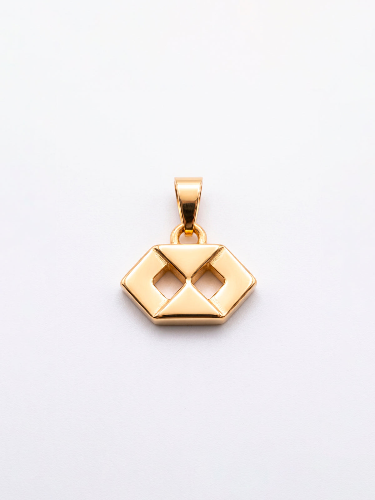 Pingente administração 1,6 x 1,2 cm - banhado a ouro 18k
