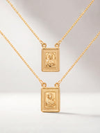 Escapulário sagrado Coração de Jesus "moldura" - veneziana - banhado a ouro 18k