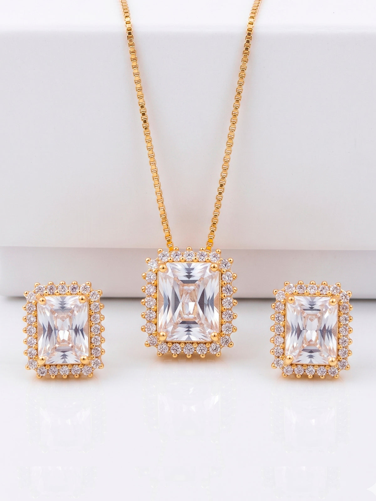 Conjunto retângulo cravejado - colar e brincos - banhado a ouro 18k