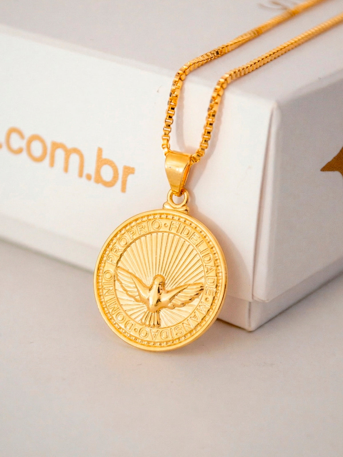 Pingente Medalha Espírito Santo - banhado a ouro 18k - foto 3