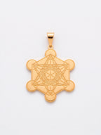Pingente cubo de Metatron 2,9 x 2,4 cm - banhado a ouro 18k