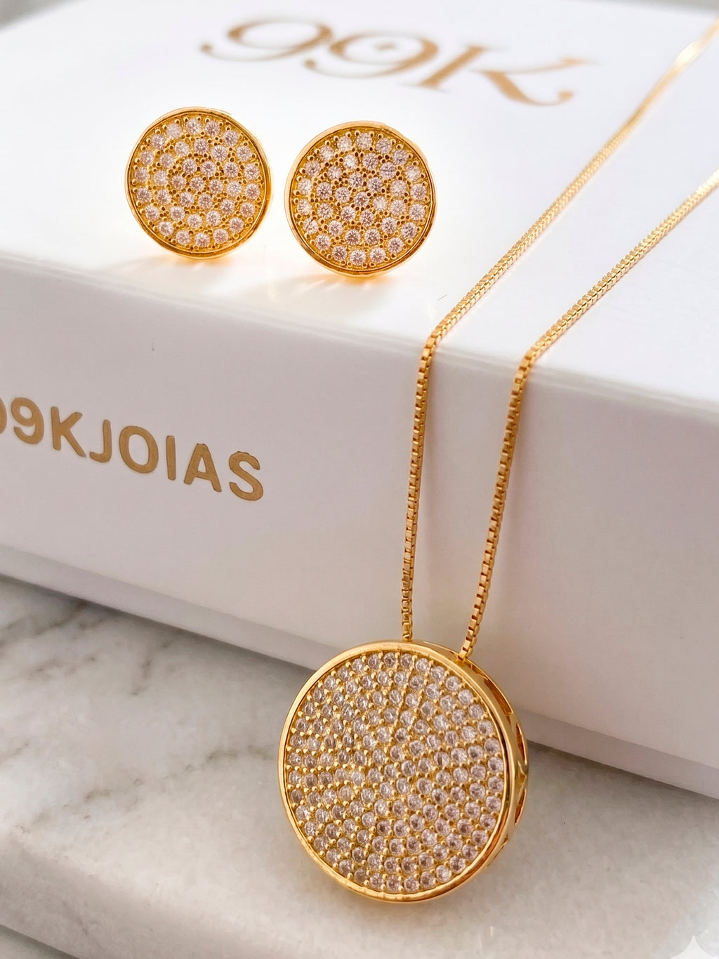 Conjunto círculo cravejado - colar e brincos - banhado a ouro 18k