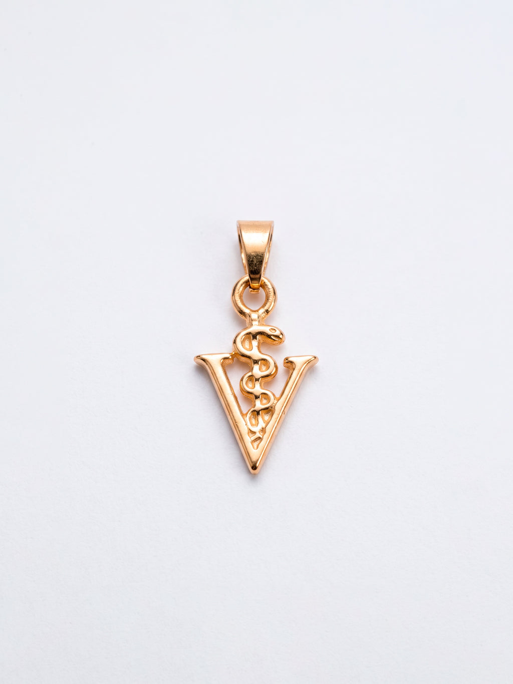 Pingente veterinária 1,8 x 1,2 cm - banhado a ouro 18k