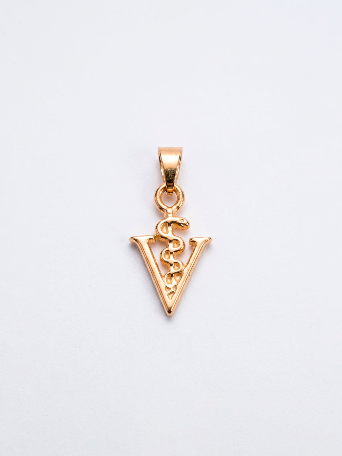 Pingente veterinária 1,8 x 1,2 cm - banhado a ouro 18k