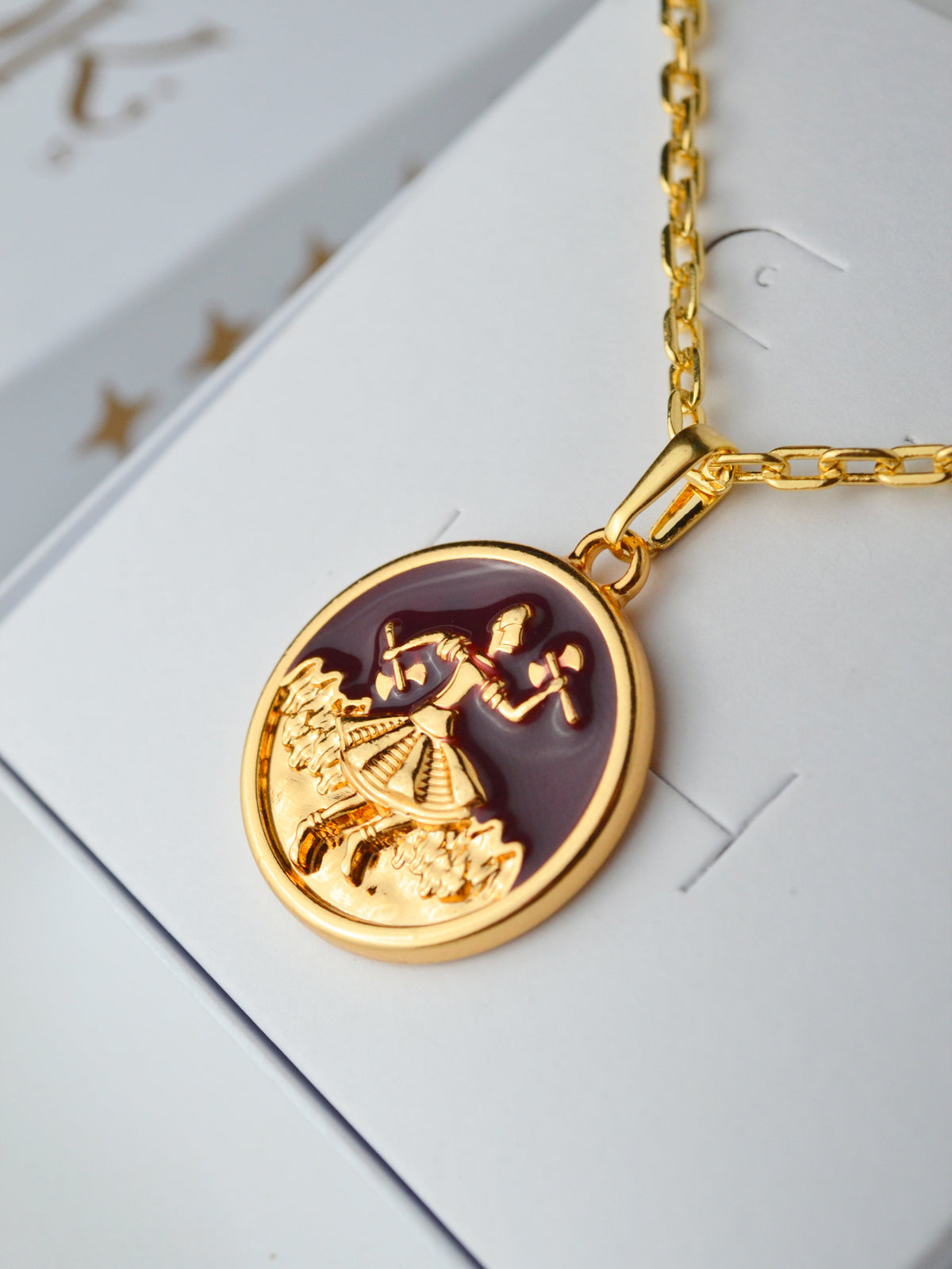Pingente medalha Xangô marrom - banhado a ouro 18k - foto 2