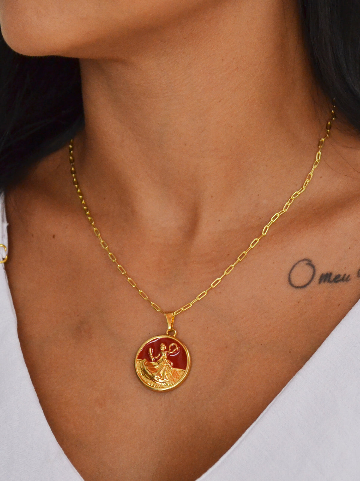 Corrente medalha Iansã vermelho - elo longo - banhado a ouro 18k