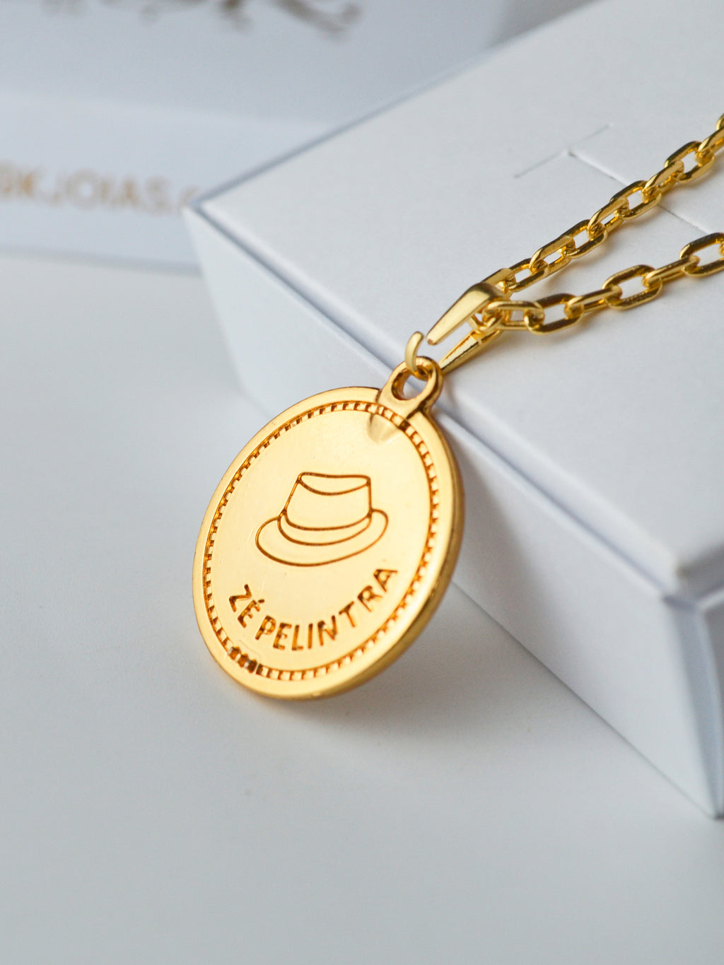 Corrente medalha Zé Pelintra branco - cadeado - banhado a ouro 18k - foto 4