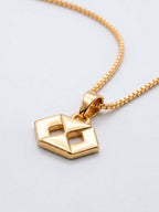 Pingente administração 1,6 x 1,2 cm - banhado a ouro 18k - foto 3