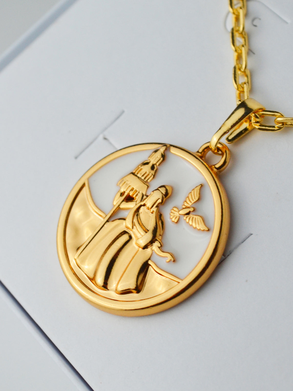 Corrente medalha Oxalá branco - cadeado - banhado  a ouro 18k - foto 4