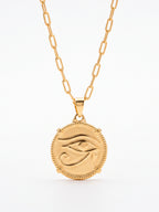 Corrente medalha olho de Hórus - elo longo - banhado a ouro 18k