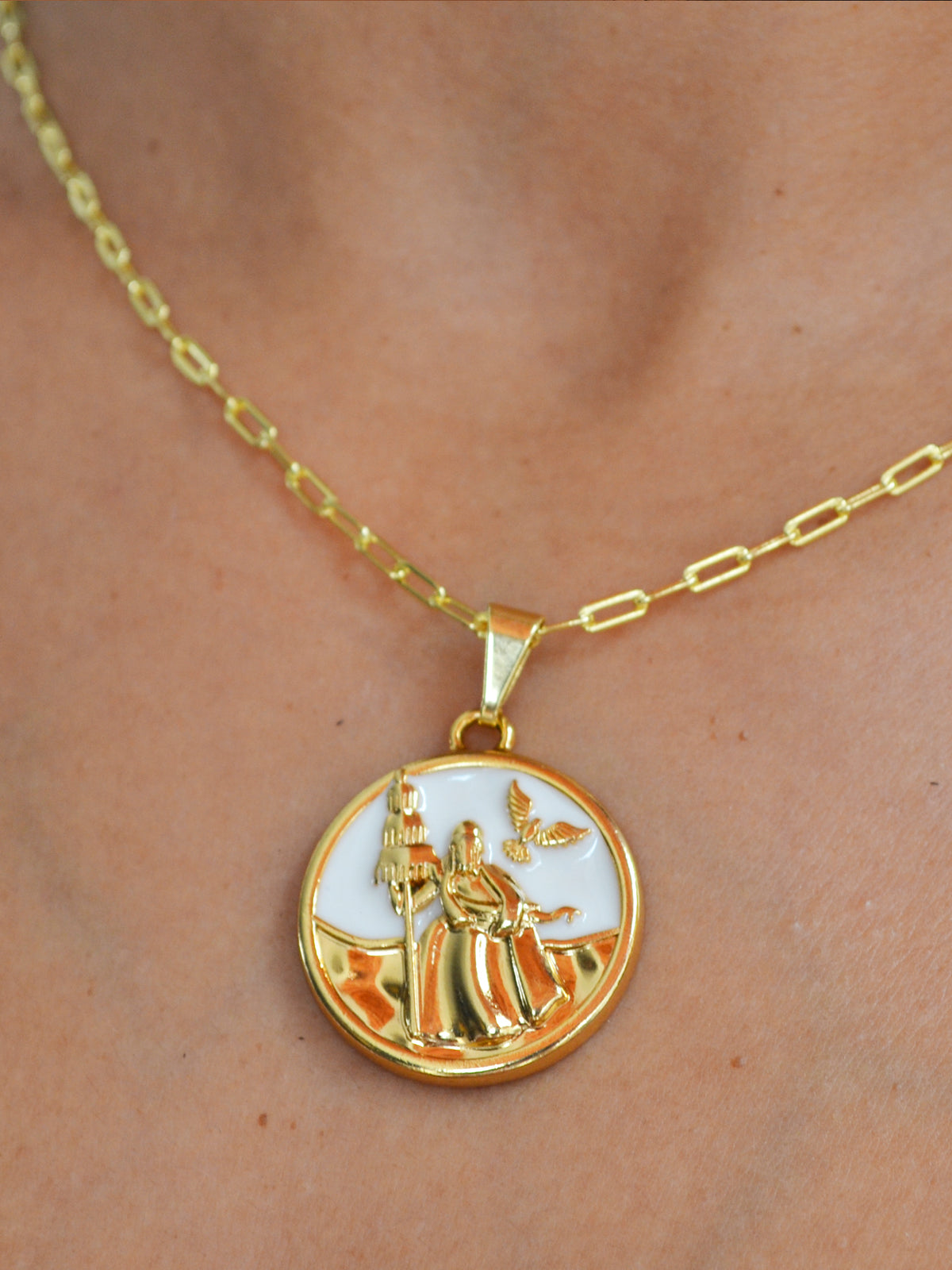 Corrente medalha Oxalá branco - elo longo - banhado  a ouro 18k - foto 3
