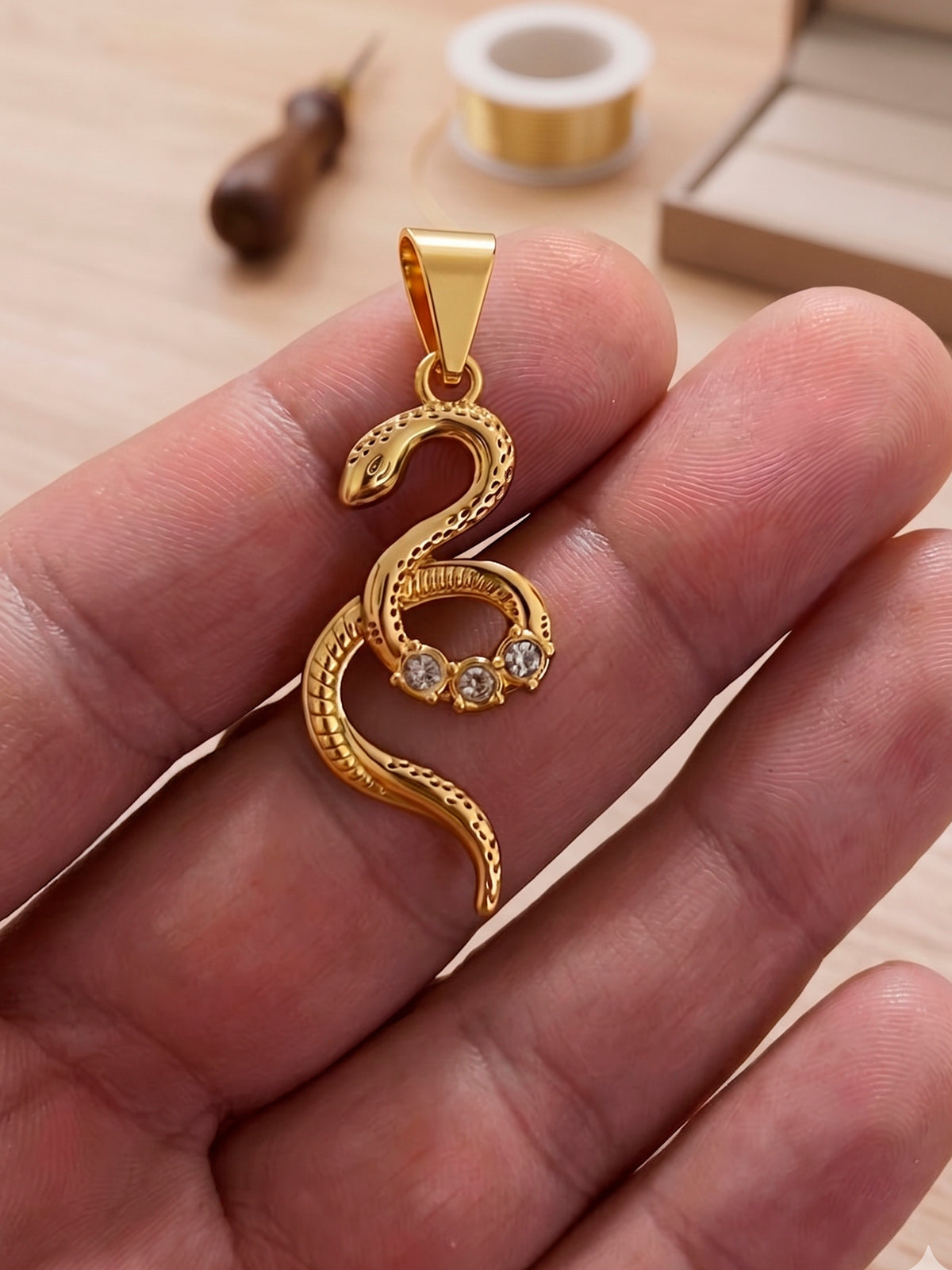 Pingente Serpente - banhado a ouro 18k - foto 3