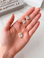 Conjunto retângulo cravejado - colar e brincos - banhado a ouro 18k - foto 3